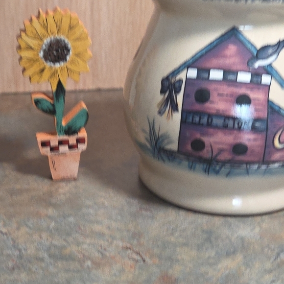 Decorative Cream Ceramic Candle Holder - Picture 4 of 4